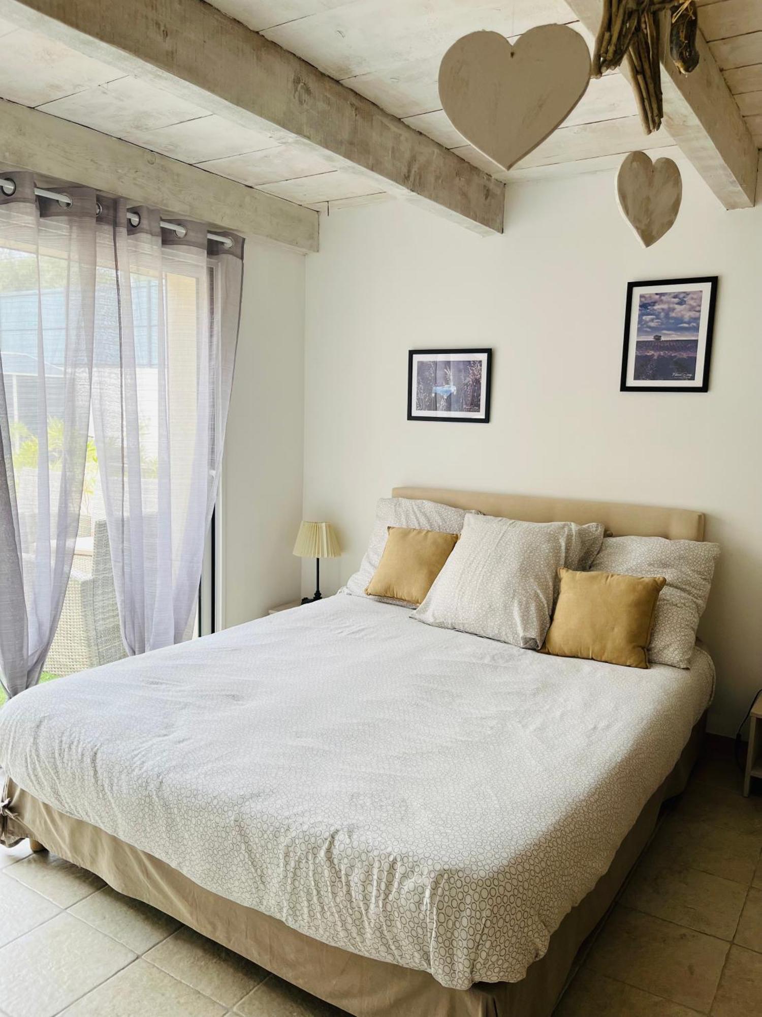 Chez Nous Hotel Mérindol Екстериор снимка